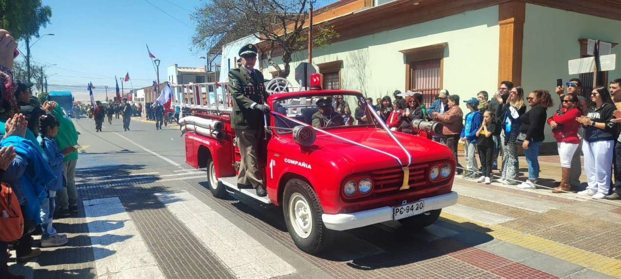 /caldera-conmemora-sus-175-anos-de-historia-con-desfile-y-firma-de