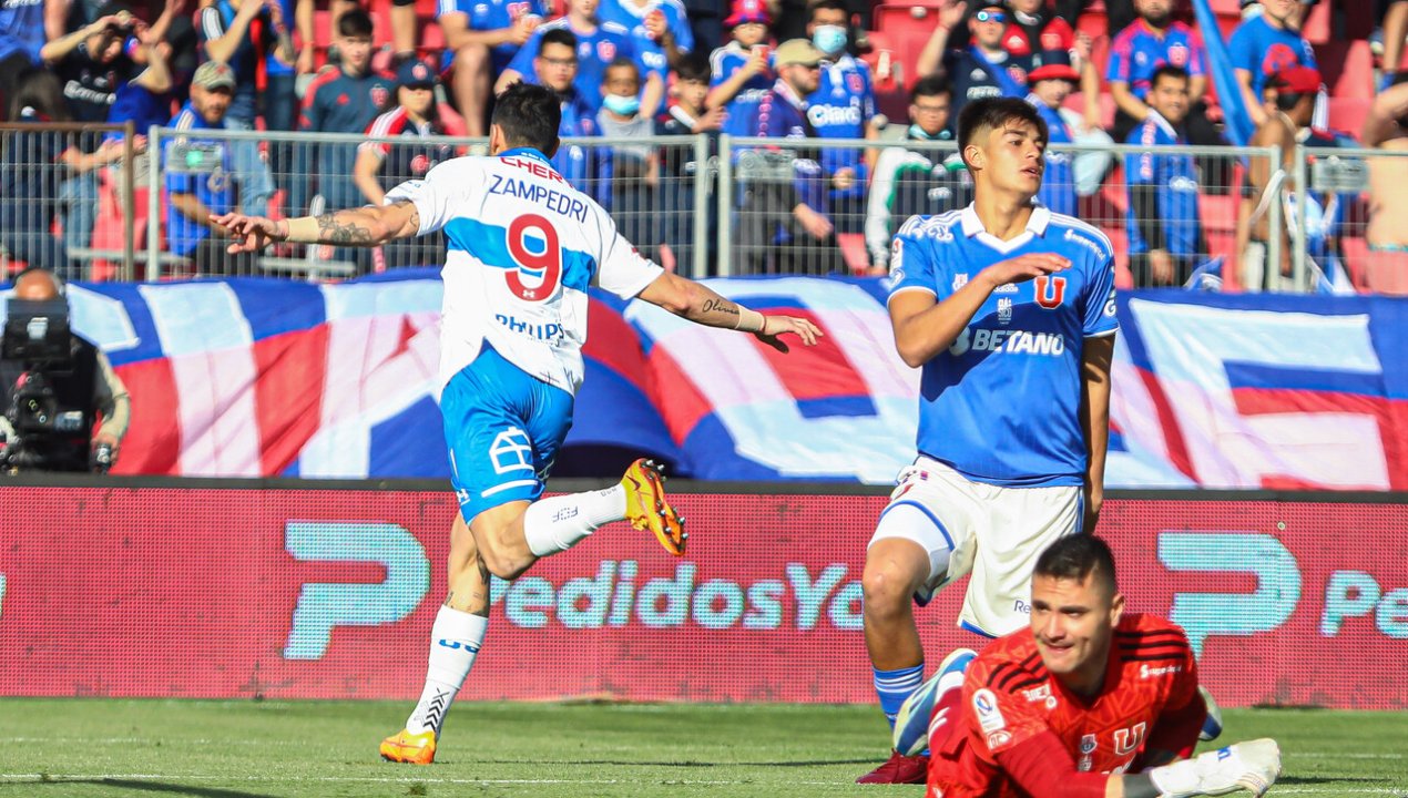 /catolica-se-queda-con-el-clasico-universitario-y-complica-a-la-u-con-el-descenso