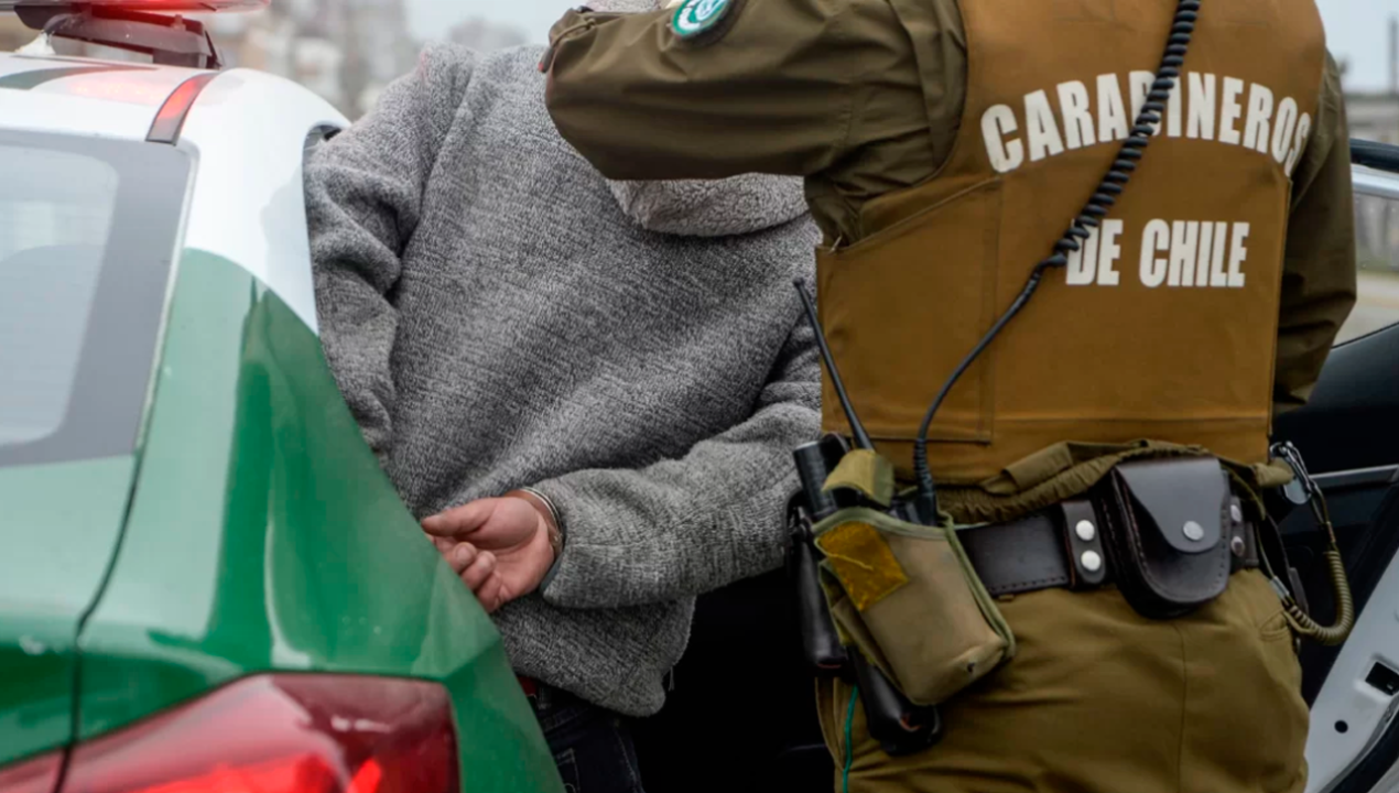 /regionales/region-de-valparaiso/banda-delictual-de-adolescentes-es-detenida-tras-golpear-y-robar-a-adulto