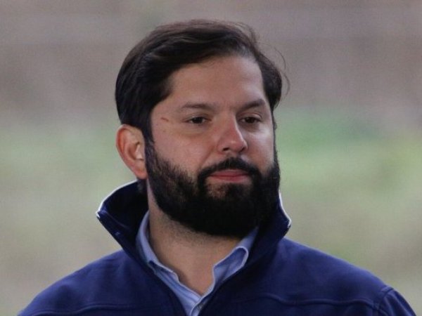 Boric logra leve repunte en Cadem y marca su nivel más alto desde 2023