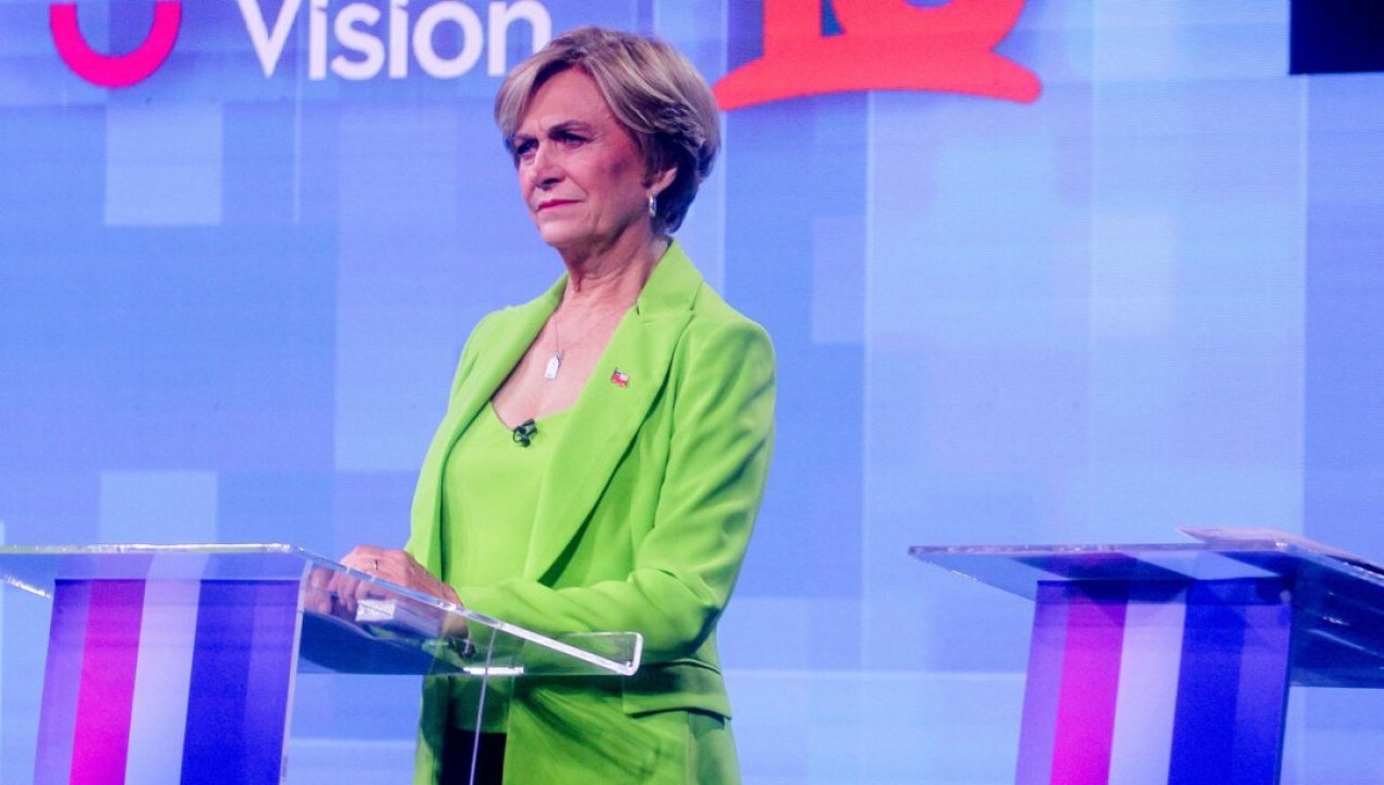 /actualidad/revelan-que-matthei-no-queria-asistir-al-comando-de-kast-la-noche-electoral