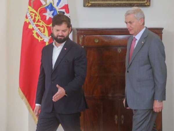 Tensiones políticas y dudas por herencia fiscal marcan previa a último cara a cara entre Boric y Kast