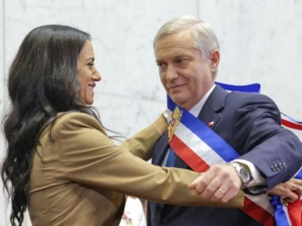 Senadora oficialista Paulina Núñez le quita piso a proyecto de conmutación de penas