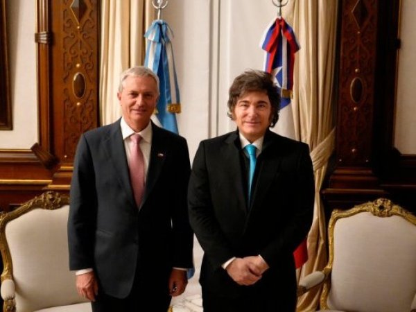 Kast inicia visita oficial a Argentina marcada por caso Apablaza