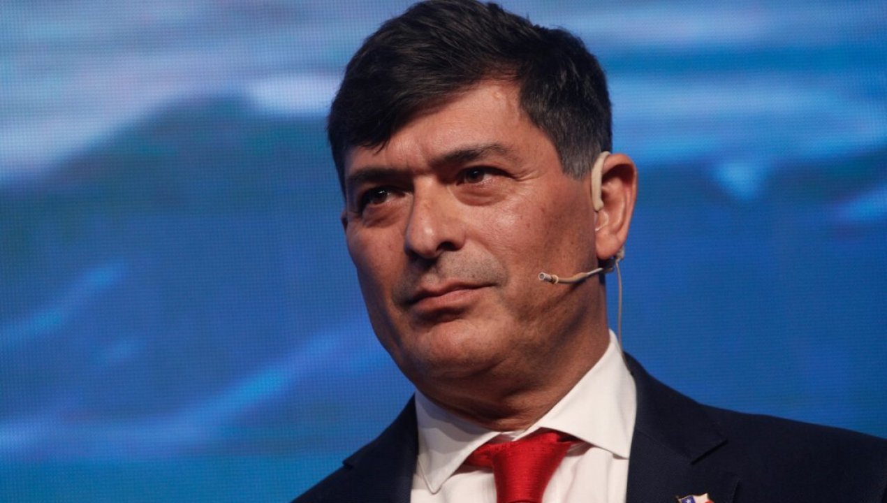/magazine/parisi-endurece-criticas-y-acusa-a-sus-rivales-de-victimizarse-por-ataques