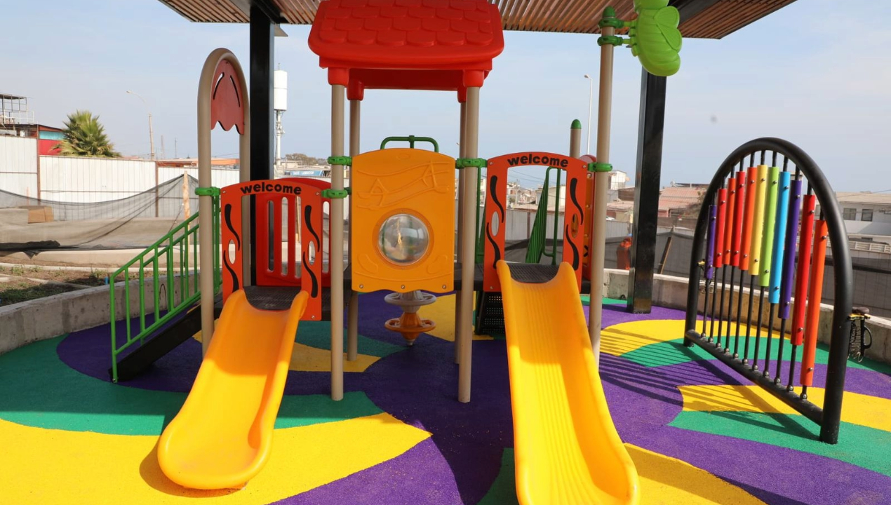 /obras-de-la-plaza-el-salar-de-antofagasta-presenta-un-73-por-ciento-de